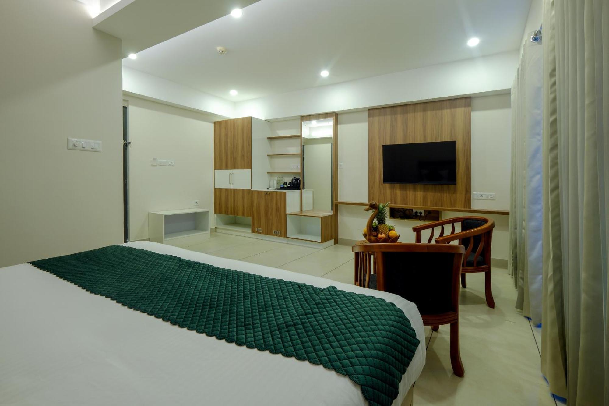 The Heartland Business Hotel, Trivandrum Тривандрум Экстерьер фото