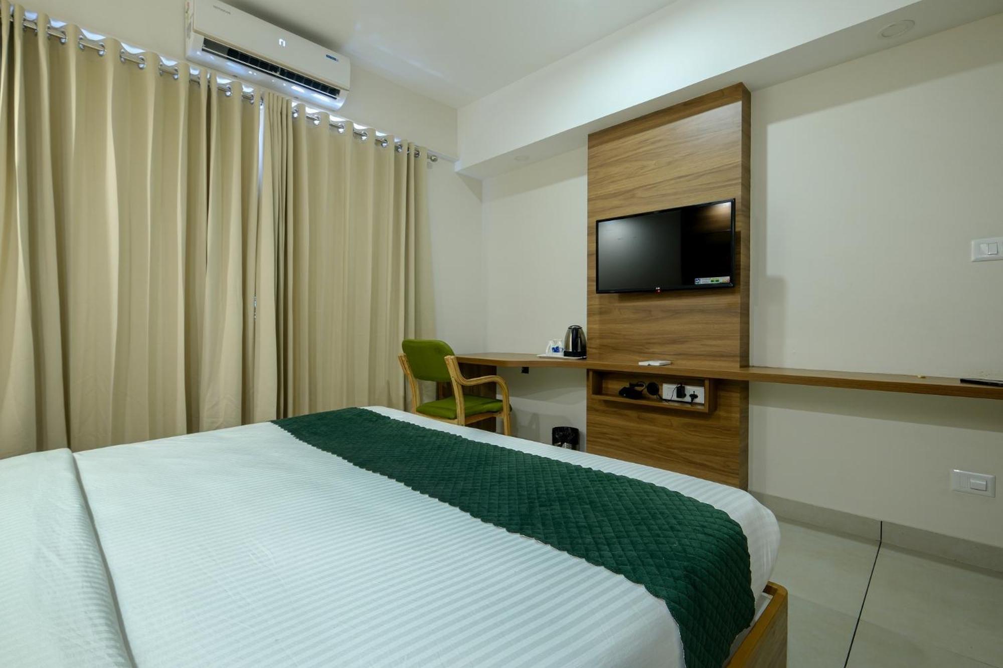 The Heartland Business Hotel, Trivandrum Тривандрум Экстерьер фото
